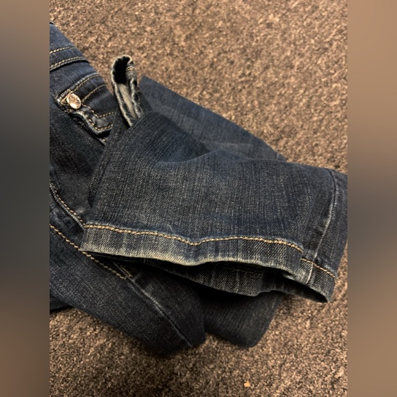 Sold - Picture 5 of 8